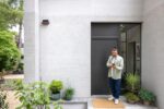 Bosch Smart Home Aussensirene mit Solarpanel, 100 dB, Stroboskoplicht – Ansicht 2