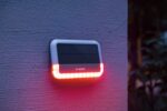 Bosch Smart Home Aussensirene mit Solarpanel, 100 dB, Stroboskoplicht – Ansicht 4